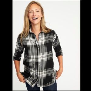 Old navy the boyfriend shirt in black plaid